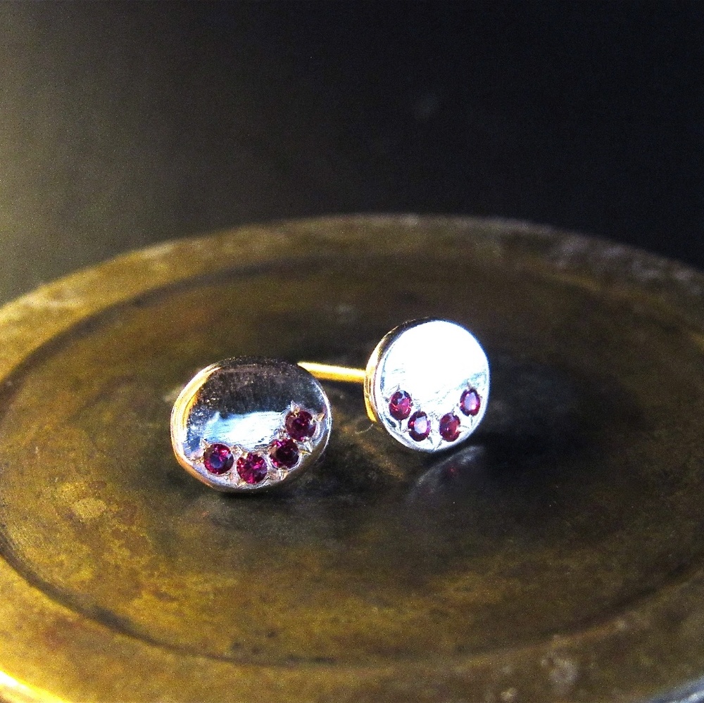 Gold Ruby earrings. - Picture 6 of 6